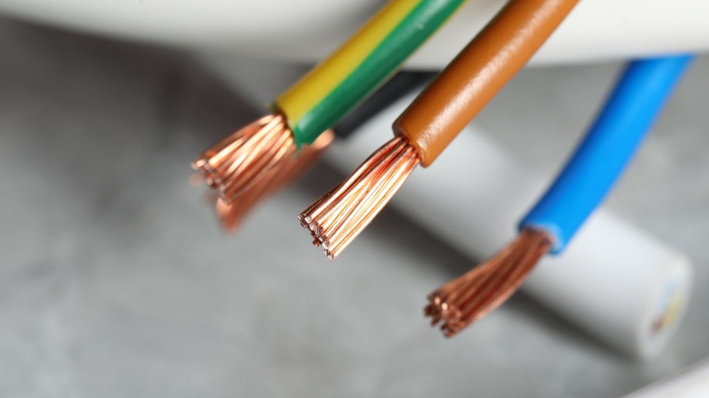 Arti Warna Kabel Listrik di Rumahmu: Jangan Sampai Salah Sambung!